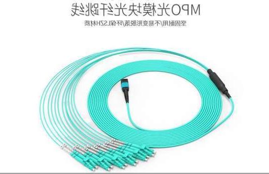 和田地区南京数据中心项目 询欧孚mpo光纤跳线采购