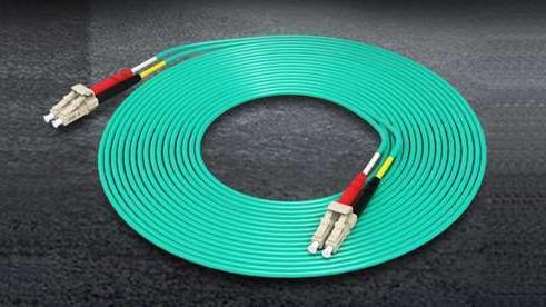 和田地区因为光纤跳线品质 选用欧孚OM3万兆光纤跳线